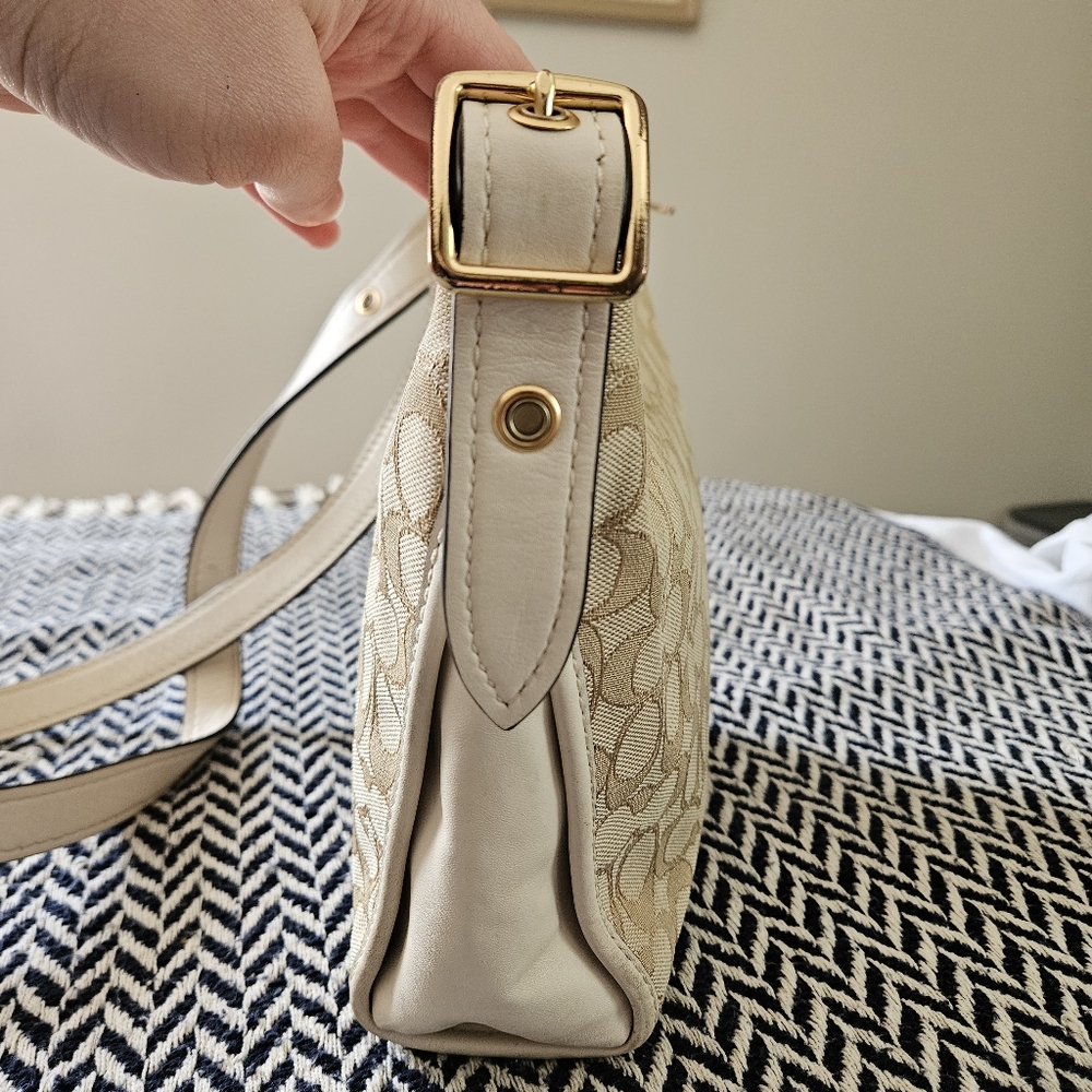 EUC Coach Dufflet Crossbody Purse w/ Signature Jacquard in Cream/Tan - Picture 7 of 15